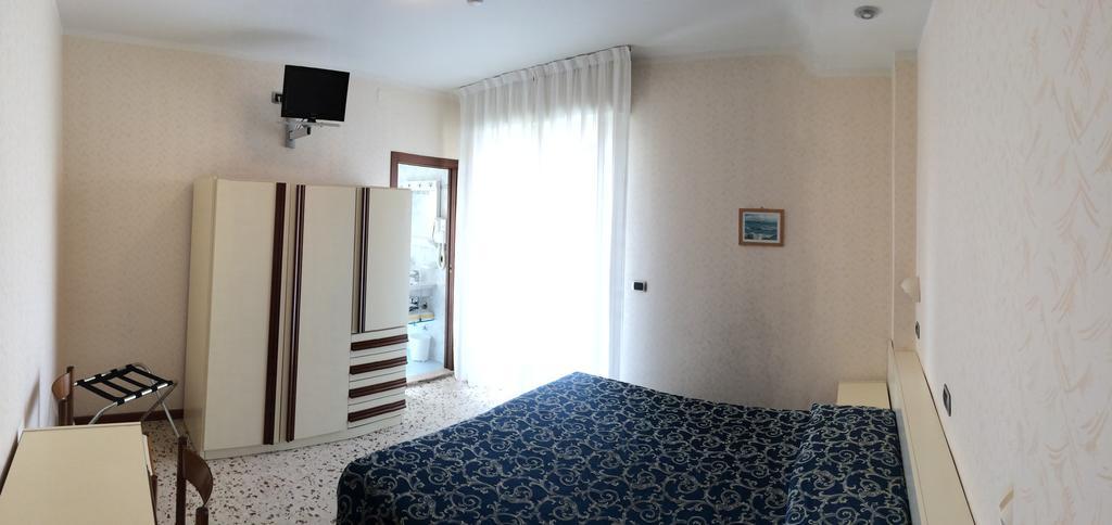 Hotel Royal Мизано-Адриатико Номер фото