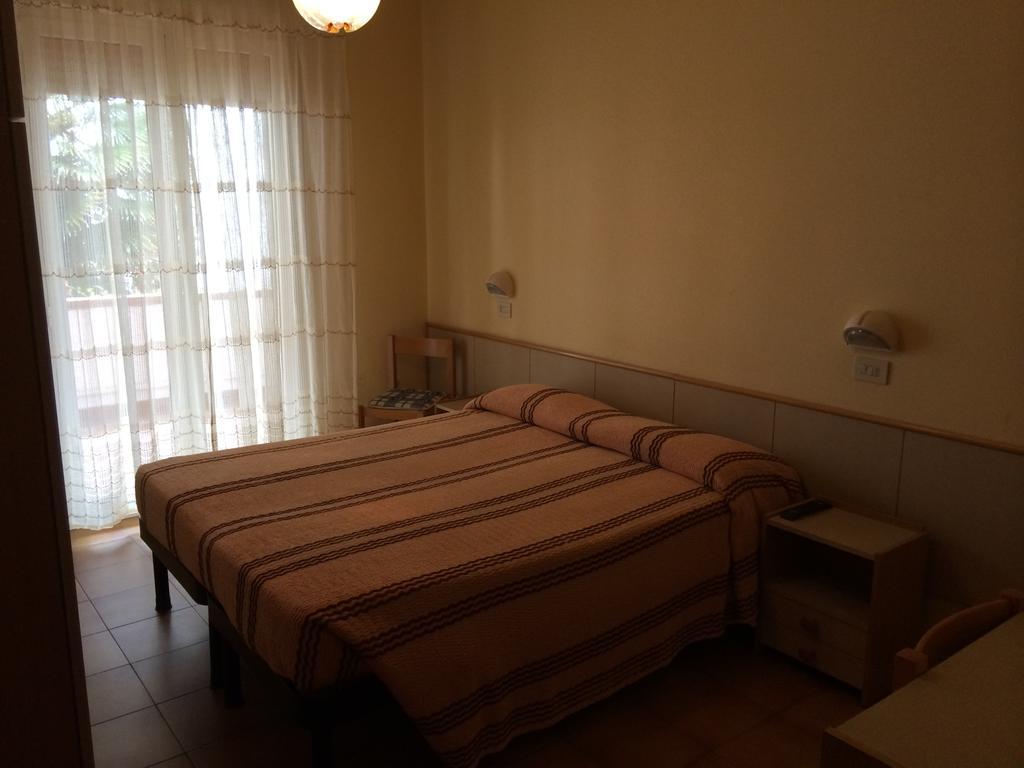 Hotel Royal Мизано-Адриатико Номер фото