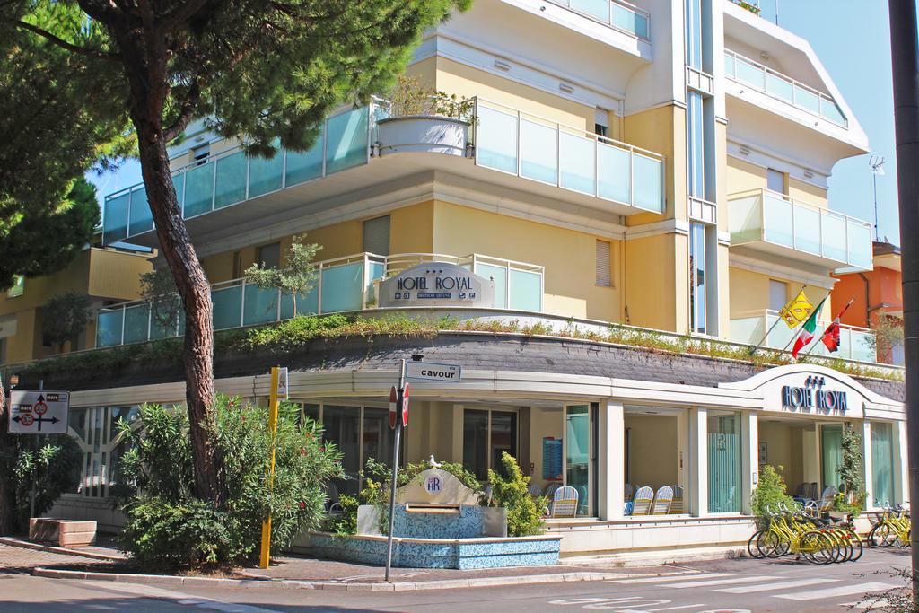 Hotel Royal Мизано-Адриатико Экстерьер фото